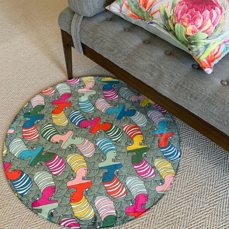 Picture of AFRICAN LADY ROUND (PRINTED RUG)