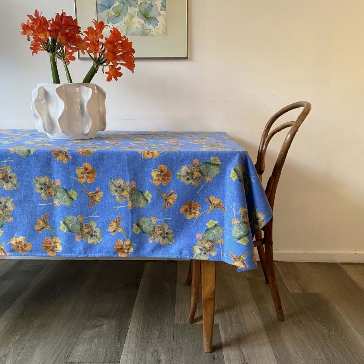 Picture of NASTURTIUM BLUE (TABLECLOTH)